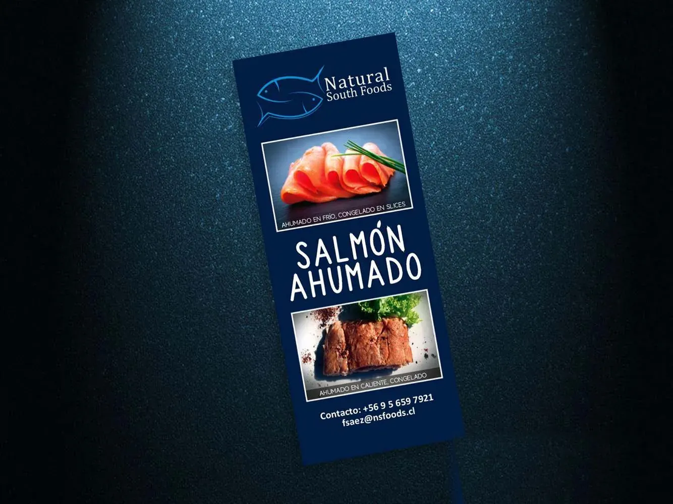 Pendón vertical de salmón ahumado de la marca Natural South Foods.